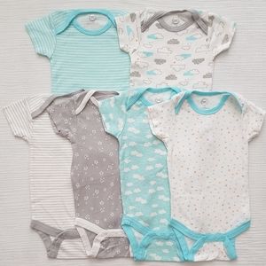 🍭 3/$20 🍭 3-6 Month Onsie Bundle